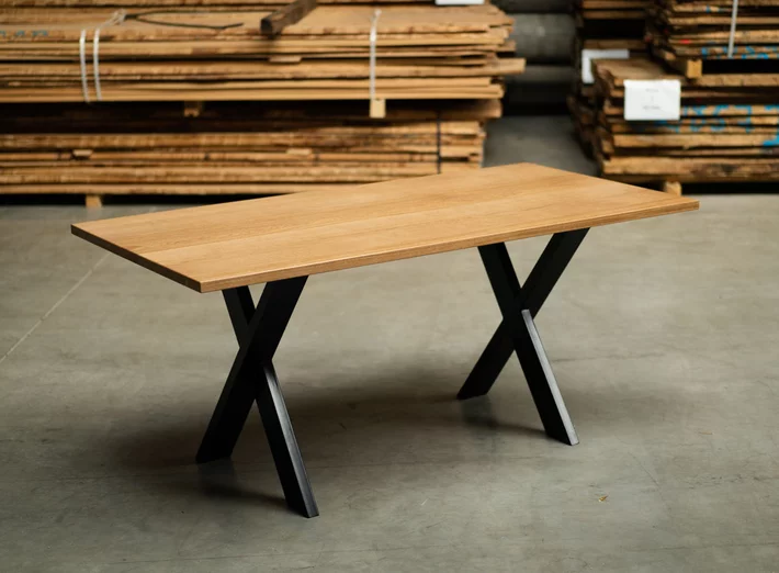 Moderner Tisch Eiche 3cm stark in weitgehender astfreier Qualität