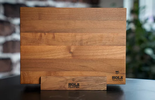 Nussbaum Brotzeitbrett mit Halterung als 2er oder 4er Set