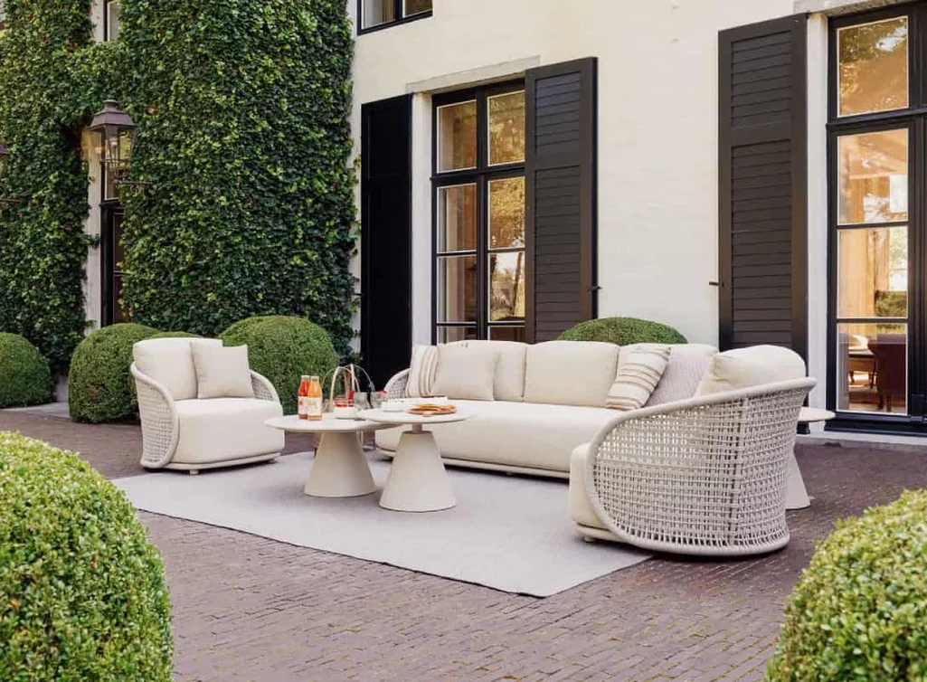 Outdoor Lounge Set GA7101 mit 1-Sitzer, 3-Sitzer und zwei Keramik-Beistelltischen