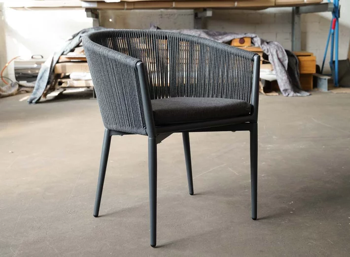 Outdoor Stuhl mit Armlehnen aus Aluminium und Stoff