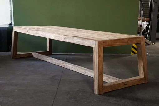 Gartentisch aus Holz Teak massiv Gartentisch aus Holz Teak massiv
