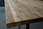 Detailansicht Gartentisch modern aus Massivholz Teak und Metall