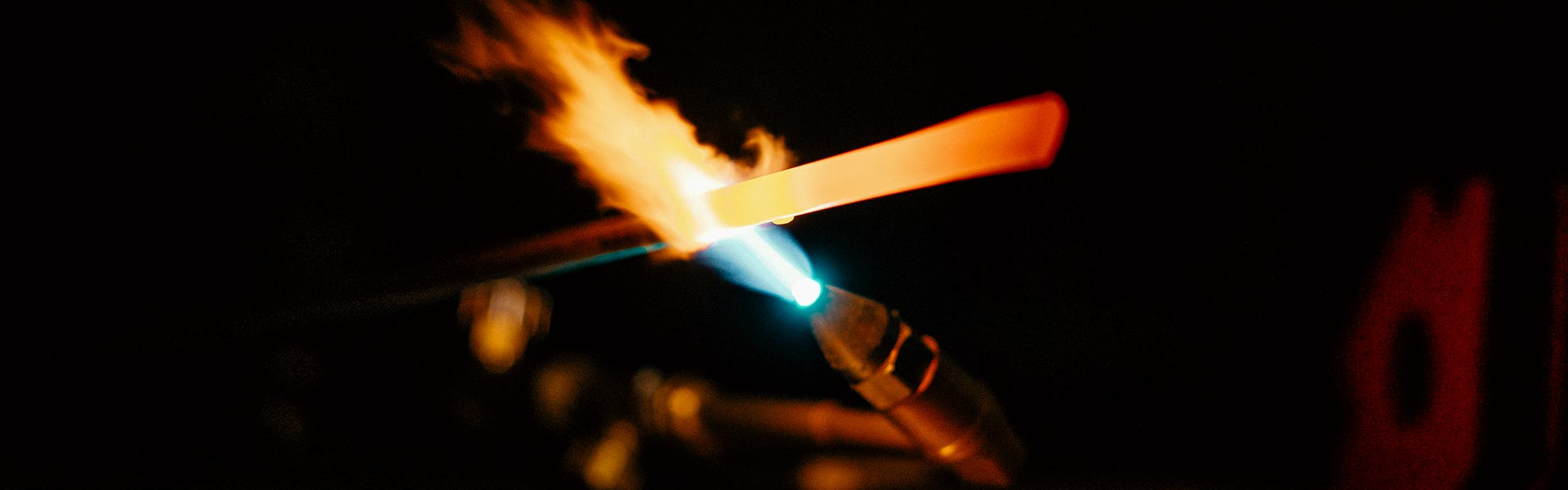 Tischbeine aus Metall und Holz nahc Maß Tischbeine aus Metall und Holz nahc Maß