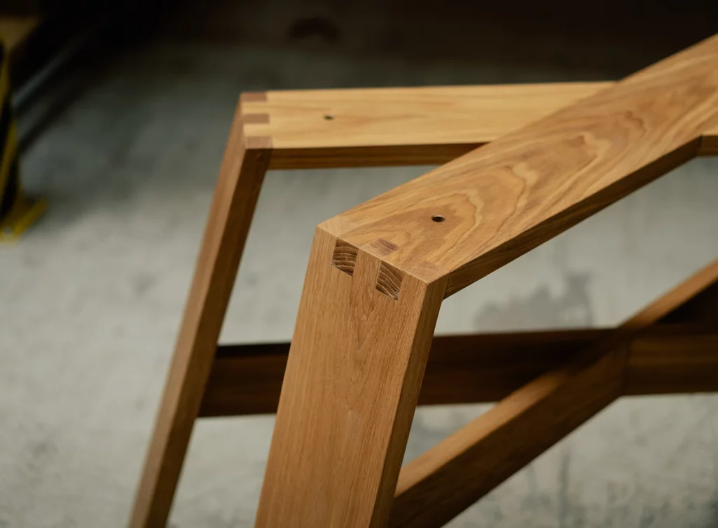 Tischuntergestell Holz Eiche massiv nach Maß gefertigt BAW17V