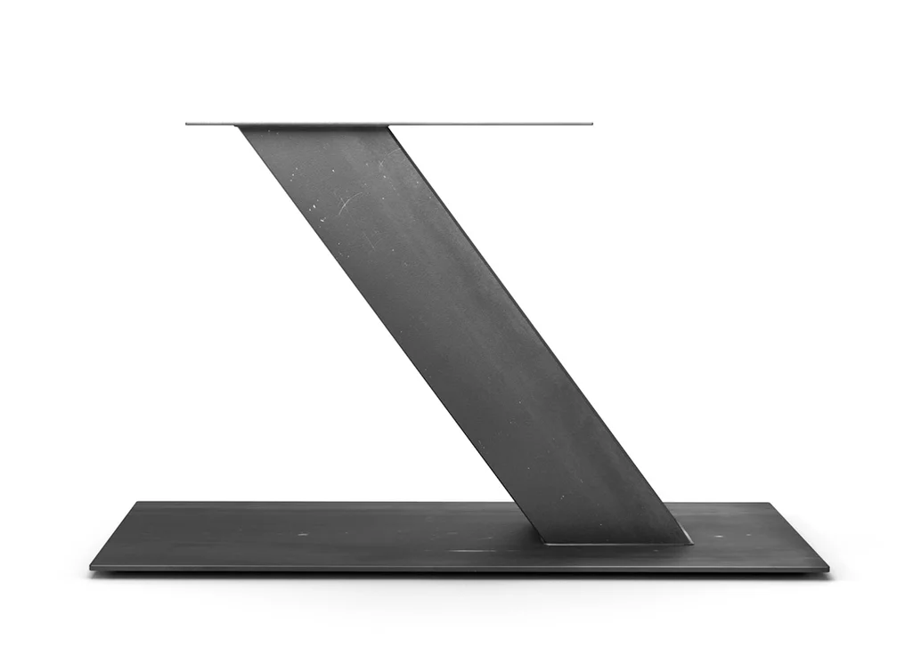 Stahl Tischgestell Mittelfuß schräg in ansprechendem Design nach Maß gefertigt Stahl Tischgestell Mittelfuß schräg in ansprechendem Design nach Maß gefertigt
