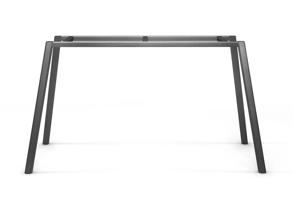 Tischgestell filigran Stahl auf Maß aus Vierkantrohr gefertigt