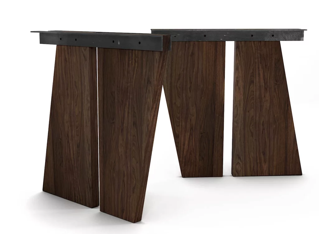 Moderne Tischwangen aus Nussbaum mit stylischem Abstand zwischen den Wangen