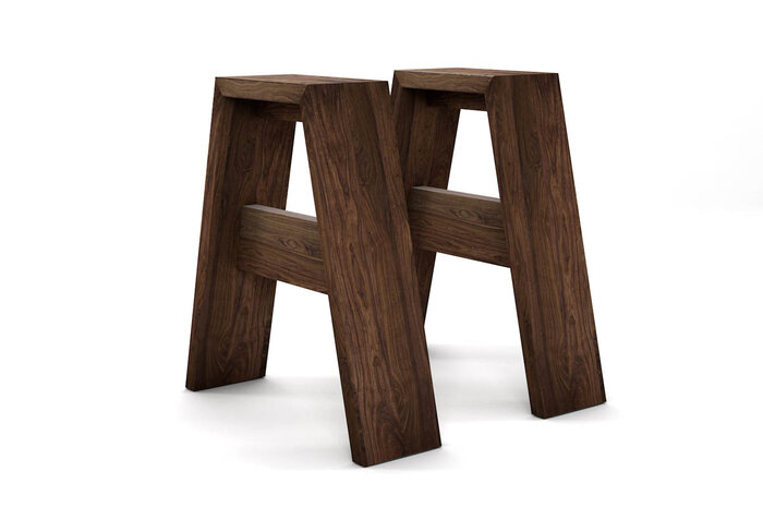 Tischbeine aus Holz in Schrägstellung auf Maß in vollmassiven Nussbaum gefertigt