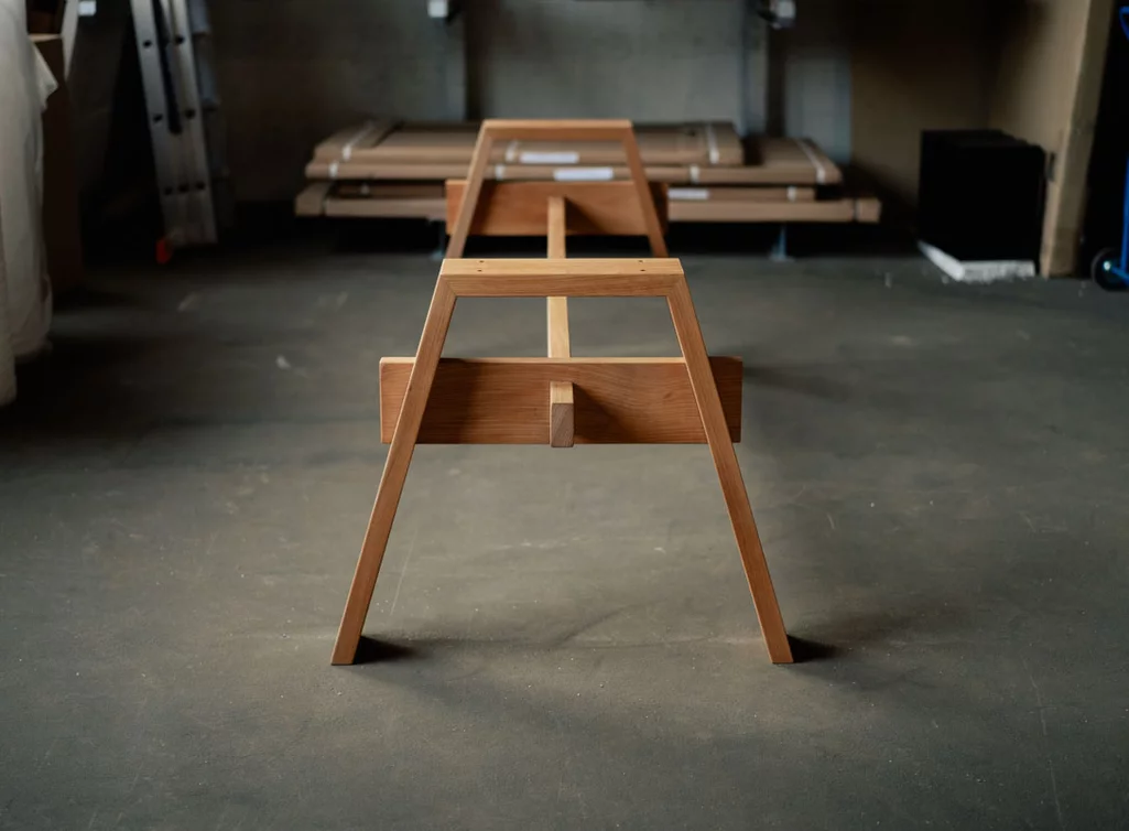 Klassische Tischfüße aus Buche mit Mittelstrebe gefertigt nach deinem Maß