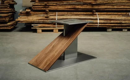 Aus Nussbaum und Stahl produziertes Design Tischgestell nach deinen Maßen gefertigt Aus Nussbaum und Stahl produziertes Design Tischgestell nach deinen Maßen gefertigt