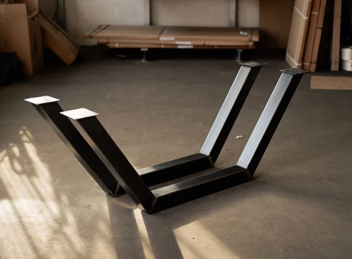 Stylisches Tischuntergestell nach deinen Maßen gefertigt - BLH24