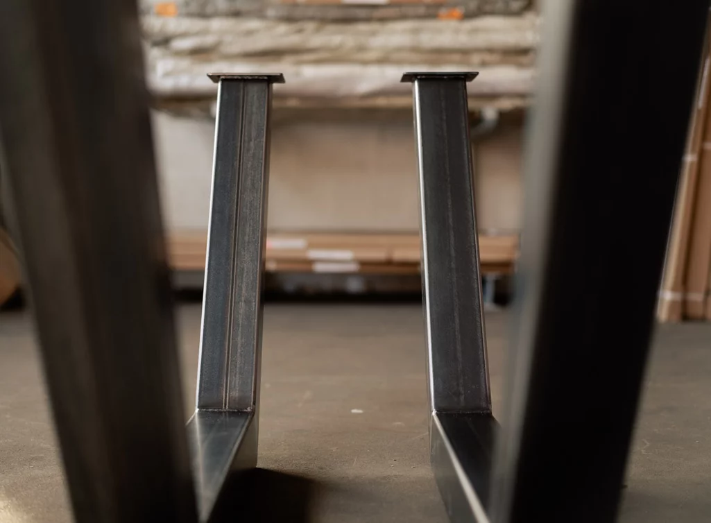 Tischuntergestell im modernen Design aus Stahl für deine Echtholz Tischplatte Tischuntergestell im modernen Design aus Stahl für deine Echtholz Tischplatte
