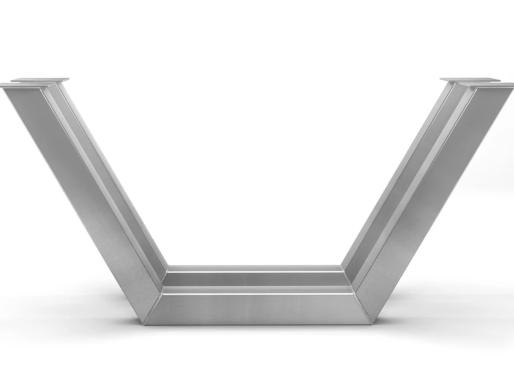 Tischkufen Edelstahl im modernen Design nach Maß in einer sehr modernen Optik gefertigt. Tischkufen Edelstahl im modernen Design nach Maß in einer sehr modernen Optik gefertigt.