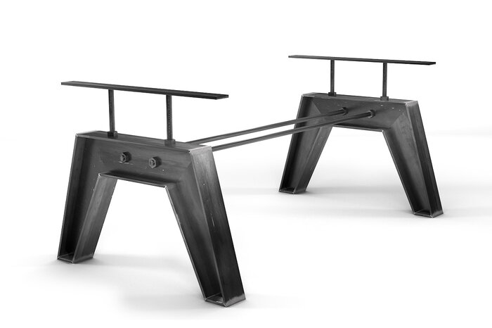 Tischgestell nach Maß aus Stahl im angesagten Industriedesign gefertigt.