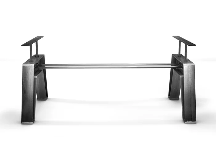 Tischuntergestell Metall auf Maß im Industrial Design selbsttragend gefertigt.