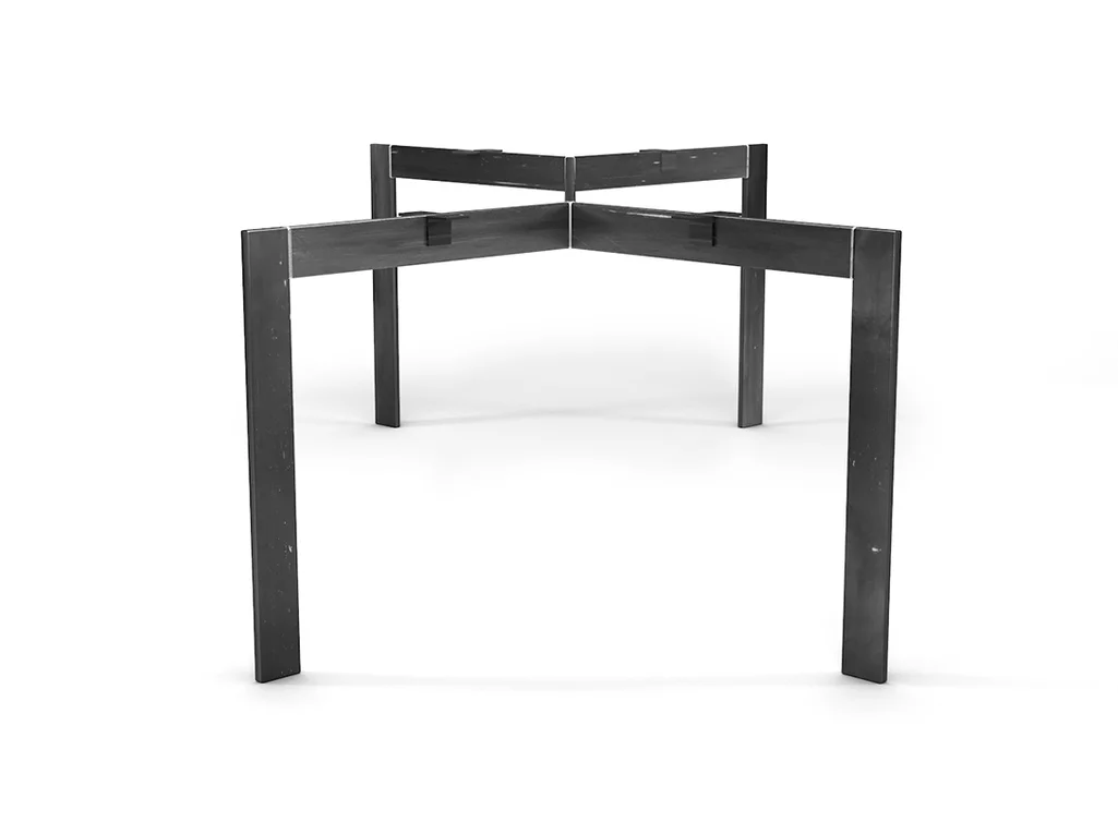 Tischgestell modern aus Stahl in verschiedenen Oberflächen erhältlich. Tischgestell modern aus Stahl in verschiedenen Oberflächen erhältlich.