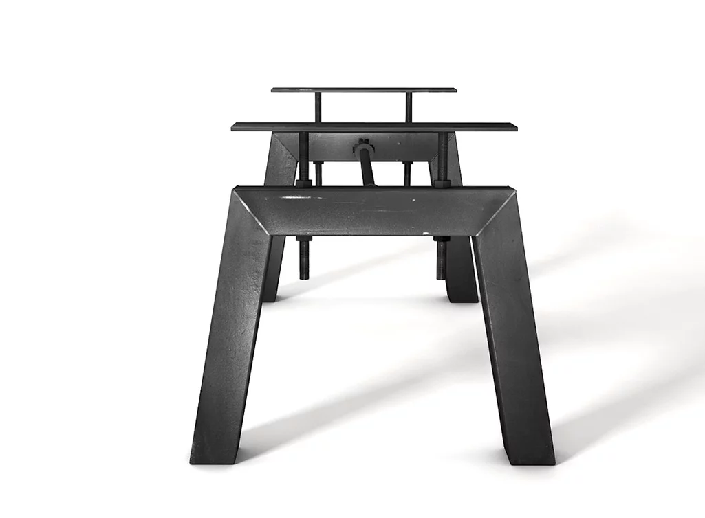 Tischgestell Stahl nach Maß in verschiedenen Stahloberflächen bestellbar.