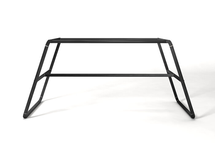 Design Tischgestell in stylischer Stahlrohr Ausführung  auf Maß produziert.
