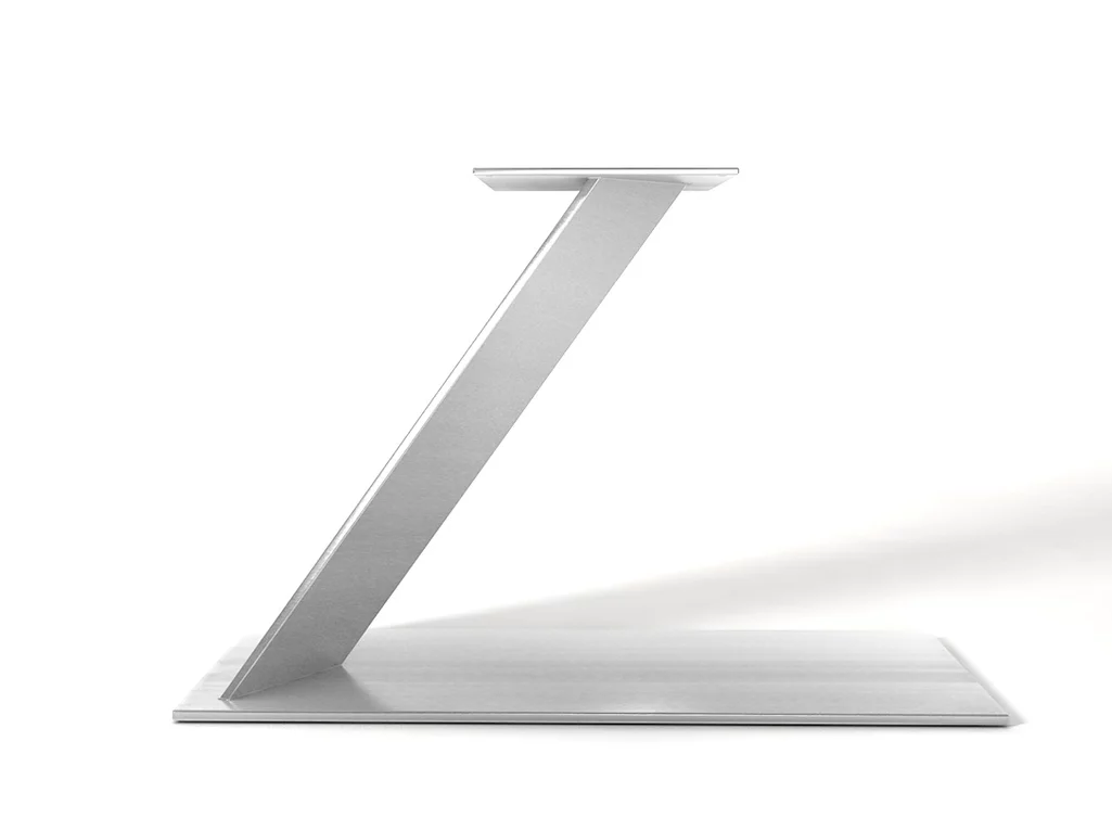 Tischuntergestell Edelstahl aus massivem Stahl in schräger Ausführung als Mittelfuß.