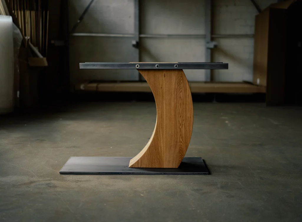 Maßgeschneiderte Mittelfuß Tischgestell aus Eichenholz Maßgeschneiderte Mittelfuß Tischgestell aus Eichenholz