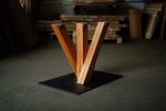 Tischgestell Holz aus Kernbuche nach Maß kombiniert mit einer Stahl Bodenplatte
