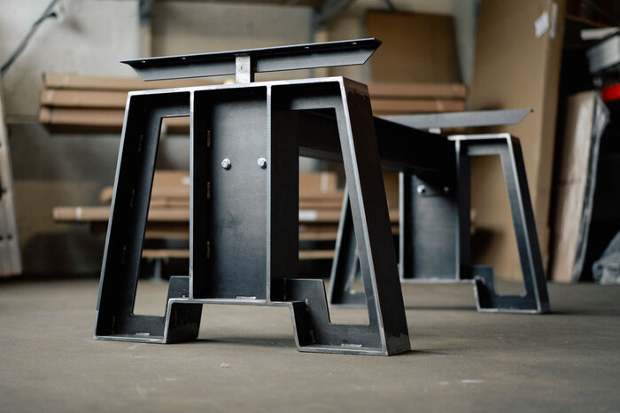 Tischgestell nach Maß im industriellen Design Modell BOX-506