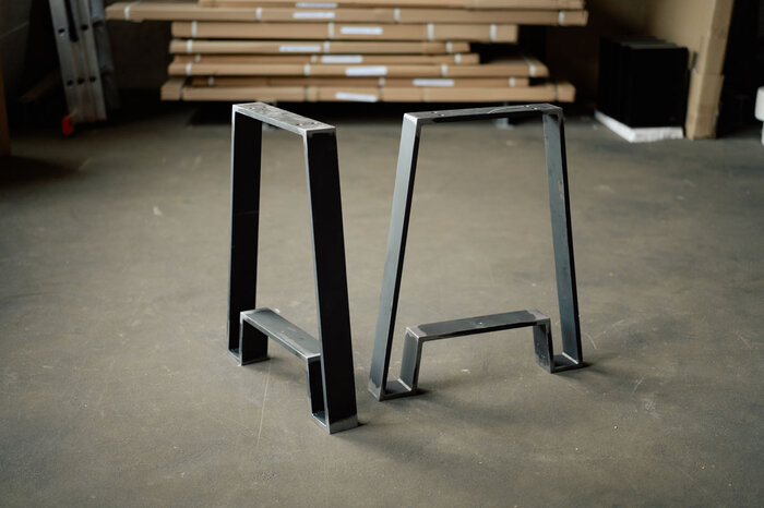 Massive Stahl Tisch-Kufen in einem modernen Design - VSB01
