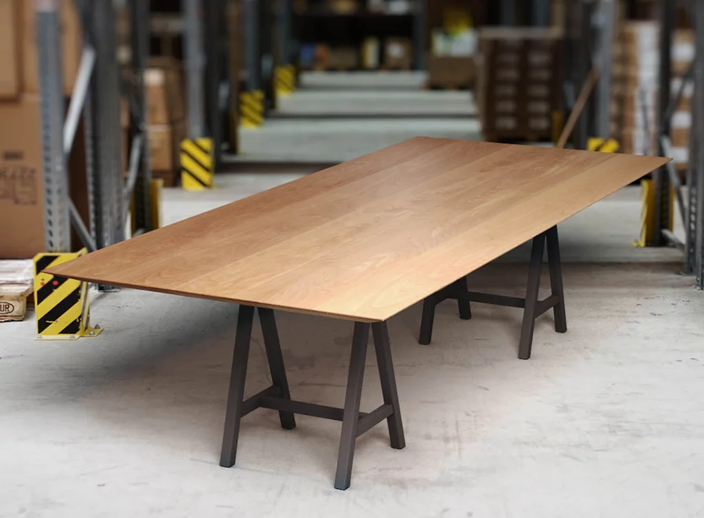 Premium Tischplatte aus massiver Buche in weitgehend astfreier Qualität