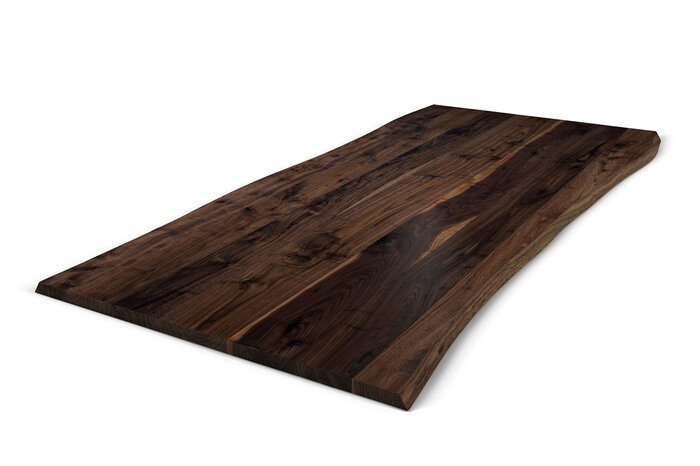 Tischplatte aus Nussbaum mit Baumkante