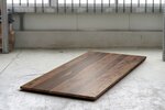 Holz Tischplatte aus massivem Nussbaum auf Maß in 3cm Stärke gefertigt