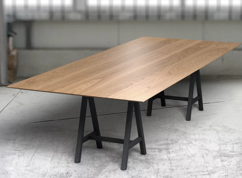 Vollholz Tischplatte auf Maß mit Schweizer Kante gefertigt