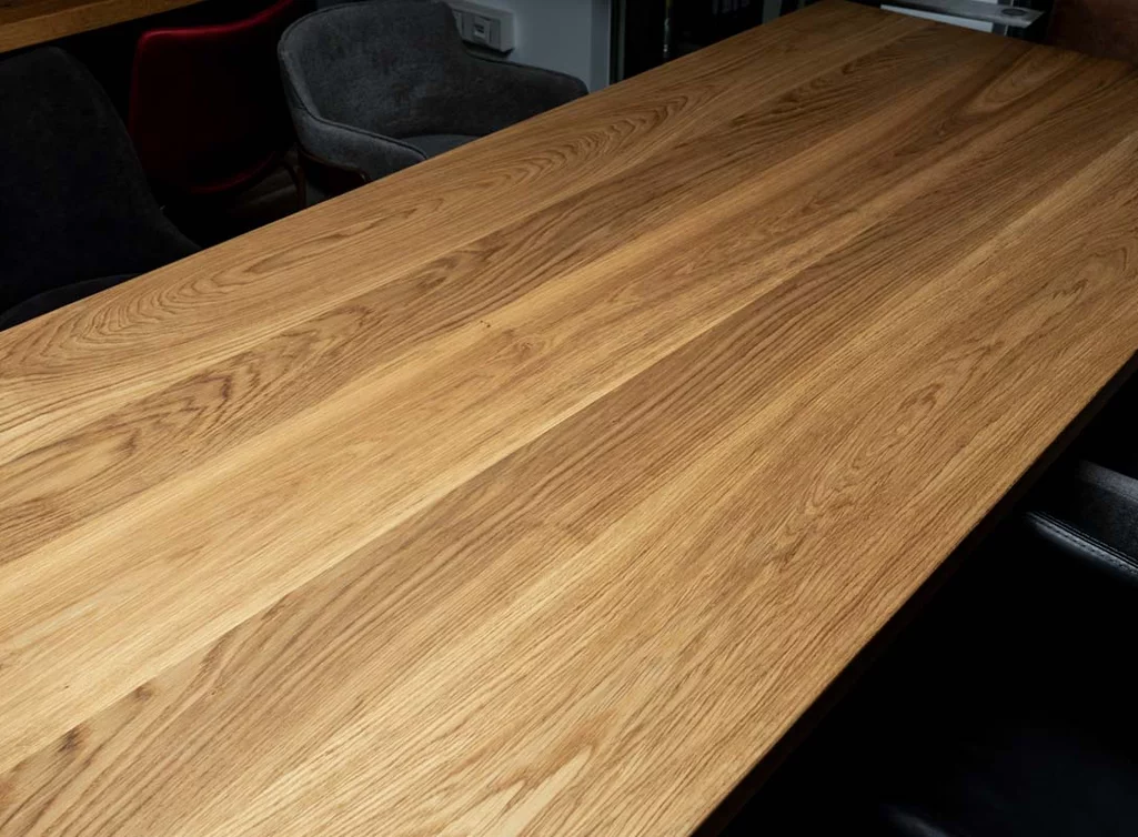 Eichentischplatte nach Maß in weitgehend astfreier Qualität
