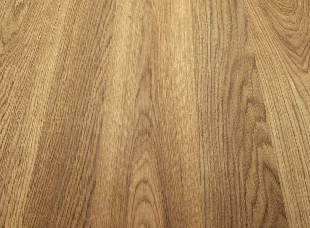 Holzplatte massiv nach Maß mit natürlichen Baumkanten belassen im Detail