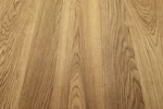 Holzplatte massiv nach Maß mit natürlichen Baumkanten belassen im Detail
