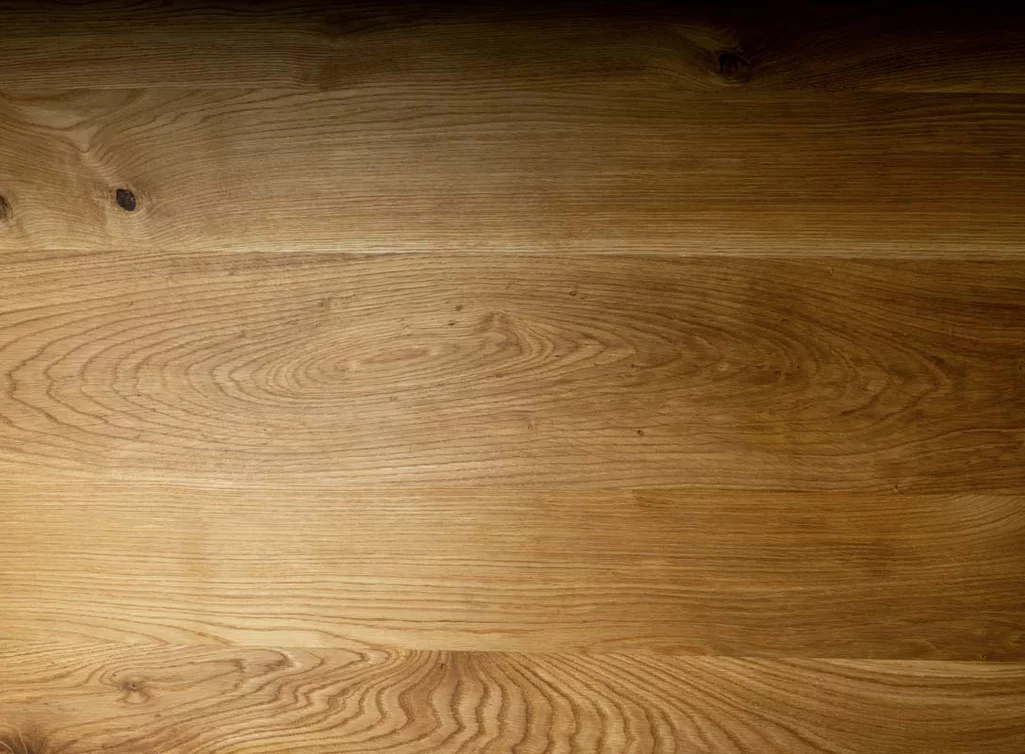 Ovale Tischplatte mit Astanteil aus Eichenholz auf Maß