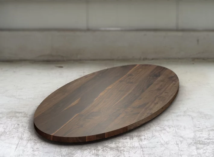Ovale Tischplatte aus Nussbaum 4cm Ast nach Maß
