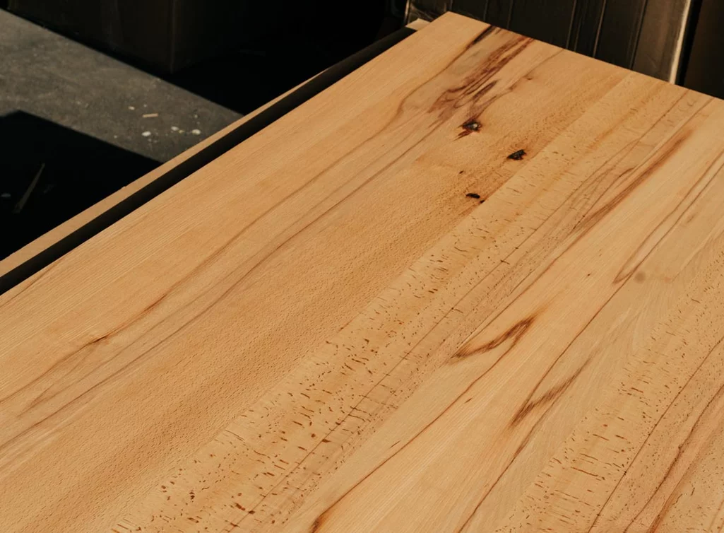 Echtholz Tischplatte nach Maß massiv aus Buche mit Kernholz belassen