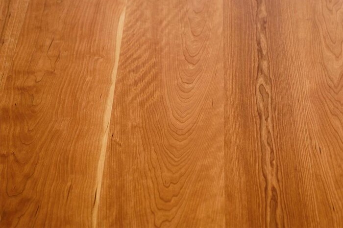 Massivholz Tischplatte nach Maß aus Kirschbaum gefertigt und Natur geölt
