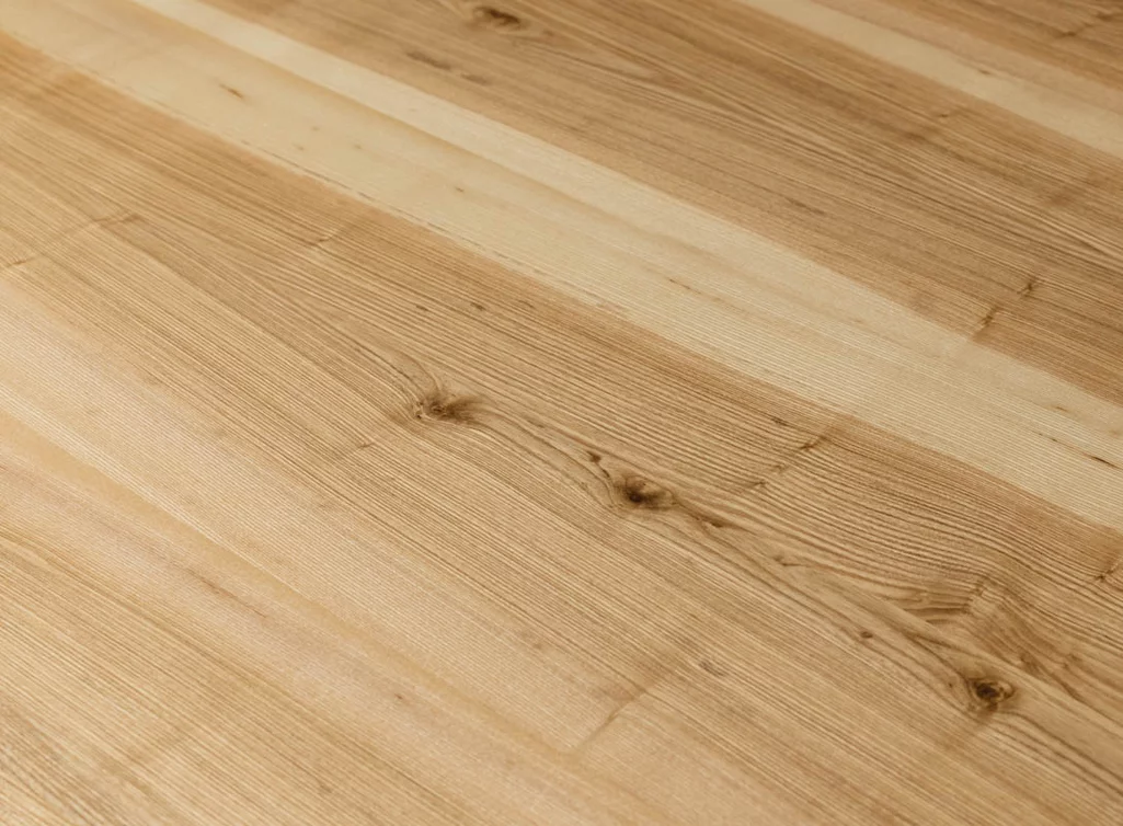 Esstisch Echtholzplatte aus Kernesche - Detail Maserung Esstisch Echtholzplatte aus Kernesche - Detail Maserung