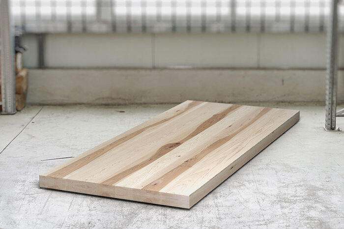 Aufgedoppelte Kernahorn Holzplatte für dein Esstisch 8cm auf Maß