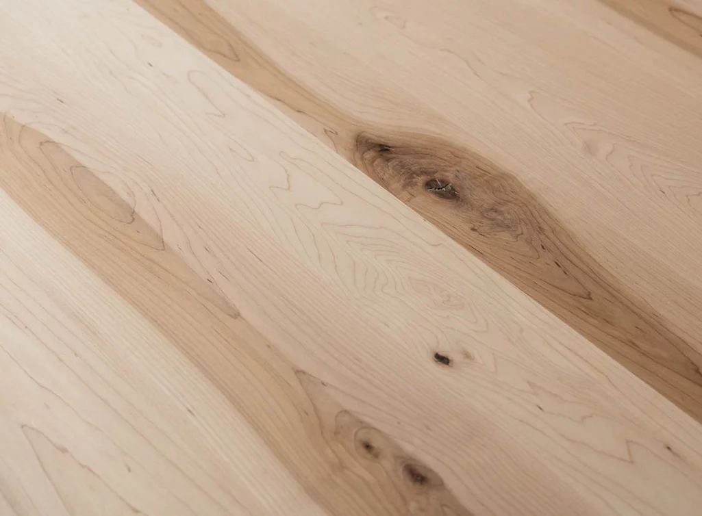 Kernahorn Massivholz Tischplatte mit Astanteil weiß geölt