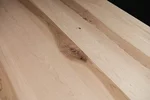 Kernahorn Massivholzplatte für den Tisch mit charakterstarkem Astanteil