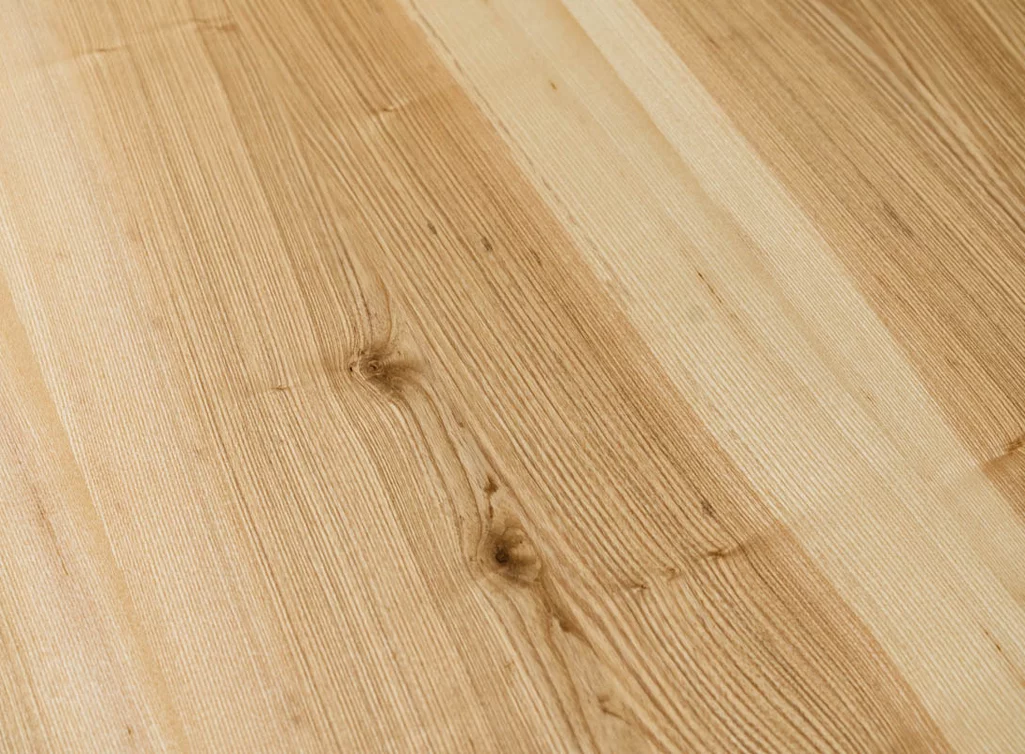 Kernesche Echtholz Platten für Esstische - Maserung geölt Kernesche Echtholz Platten für Esstische - Maserung geölt