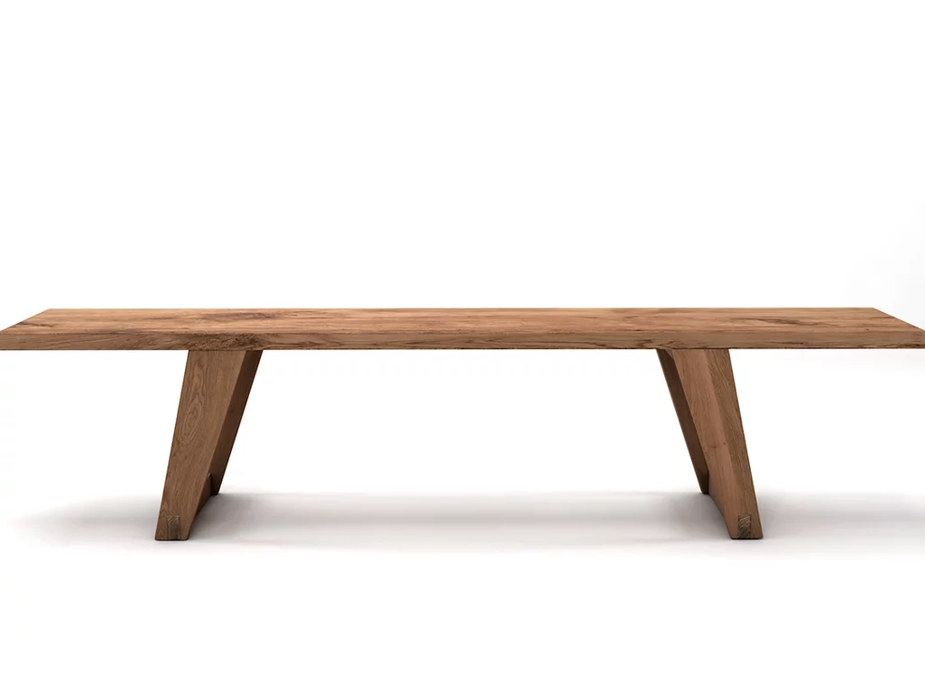 Massivholz Sitzbank aus Eiche mit lebhaftem Ast- und Splintholzanteil gefertigt.