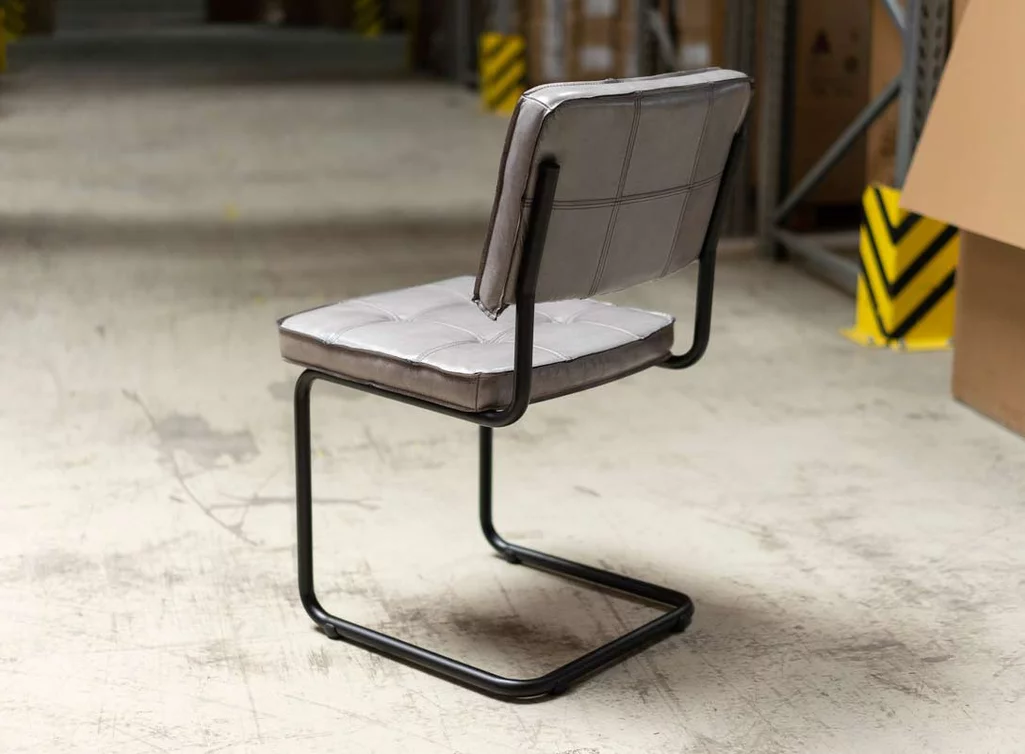 Bauhausstuhl Ansicht hinten