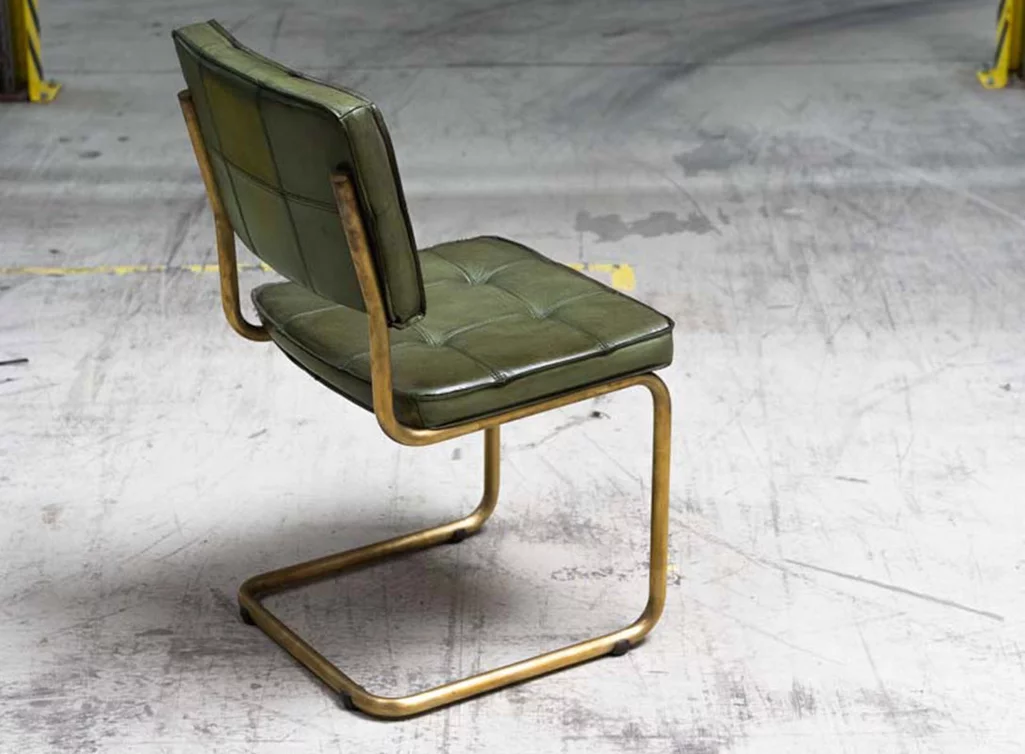 Bauhasustuhl Leder Ansicht hinten