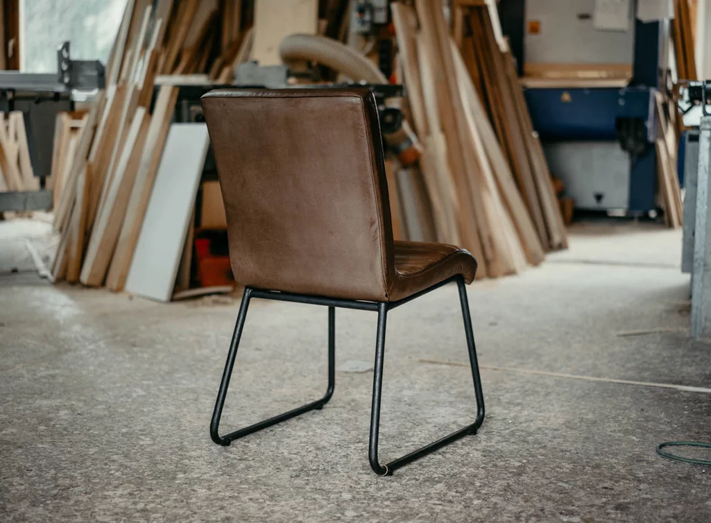 Lederstuhl Ansicht von hinten Lederstuhl Ansicht von hinten