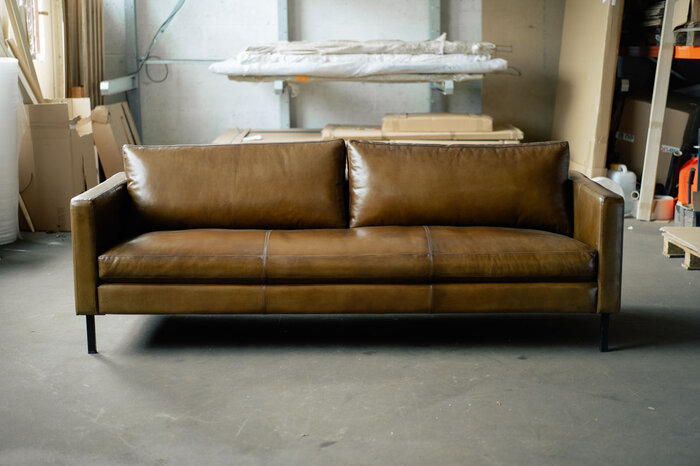 Stylisches Sofa aus Echtleder modern in Buffalo light olive - Reife F