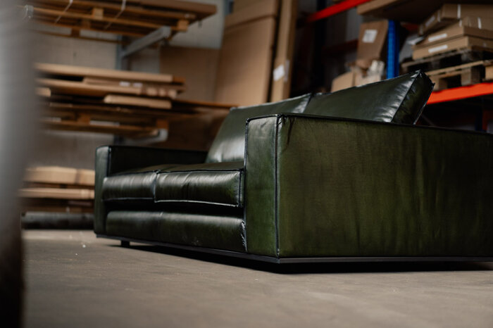 Leder Lounge Sofa Abbildung in der Farbe British Green