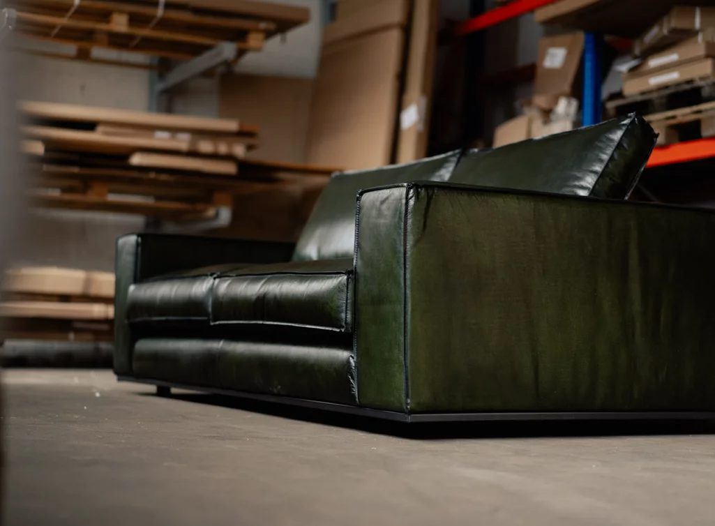 Leder Lounge Sofa Abbildung in der Farbe British Green